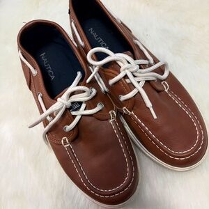 Nautica Boys Brown Boat Shoes size 5Y